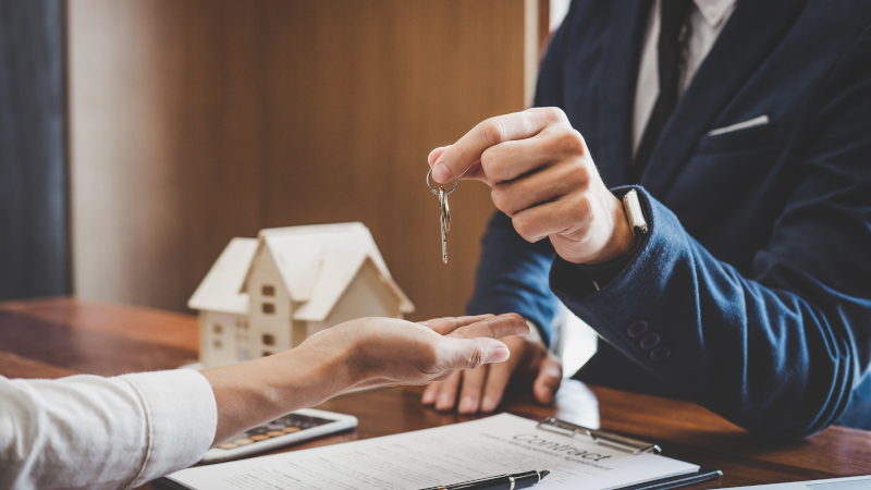 Why You Need a Real Estate Lawyer When Buying a House